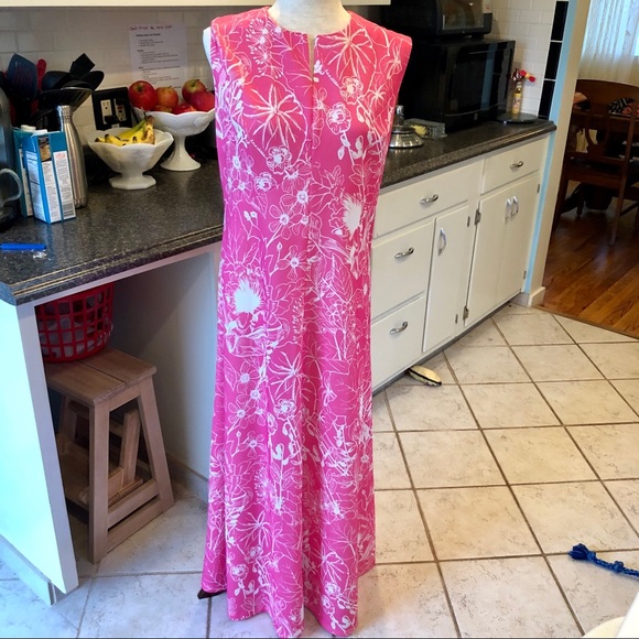 Vintage 70s Hawaiian Print Maxi Dress - Picture 2 of 5